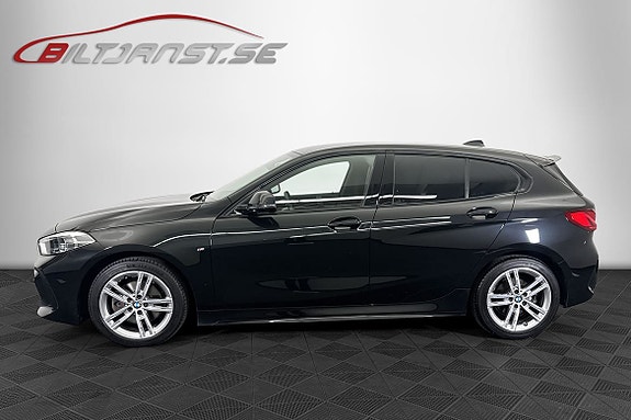 BMW 118i 2 of 5