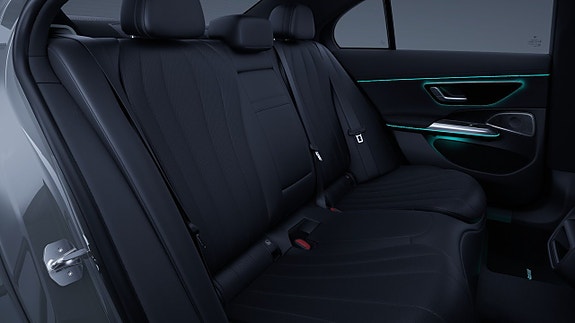 Mercedes-Benz E400 e 14 of 16