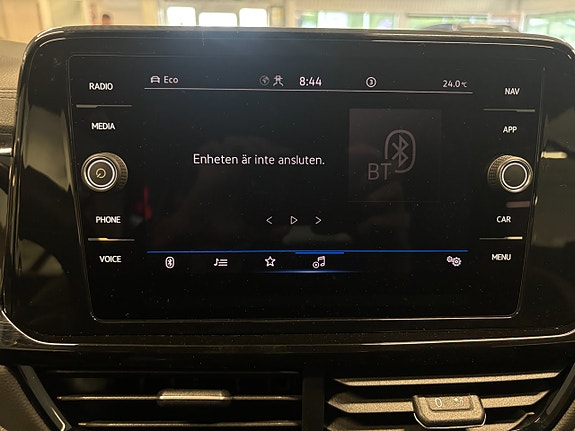 Volkswagen T-Roc 16 of 21