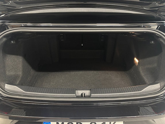 Volkswagen T-Roc 21 of 21
