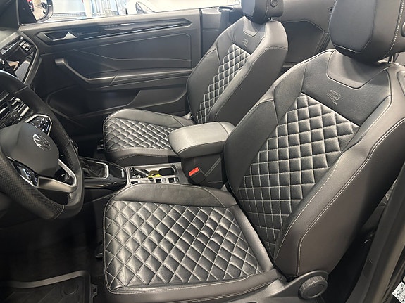 Volkswagen T-Roc 10 of 21