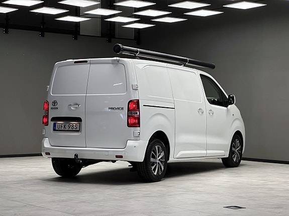 Toyota Proace 2 of 5