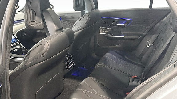 Mercedes-Benz C63 9 of 12