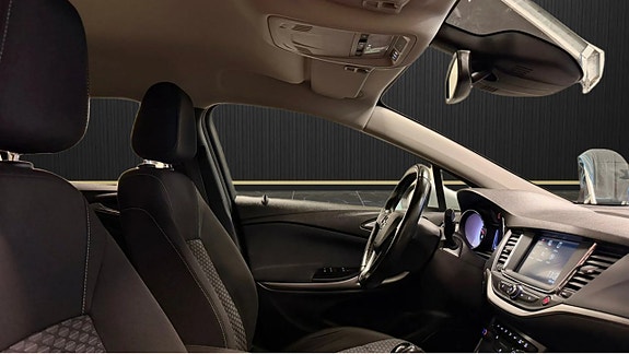 Opel Astra 8 of 9