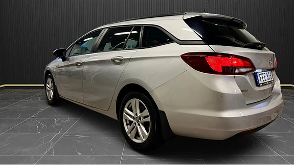 Opel Astra 3 of 5