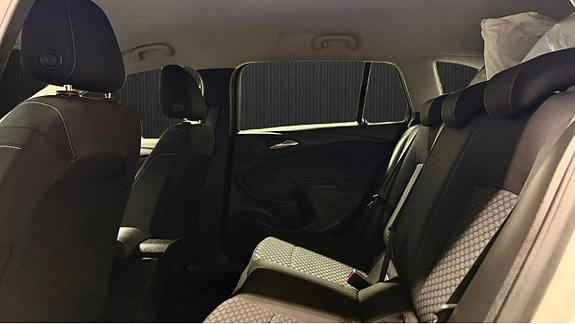 Opel Astra 9 of 9
