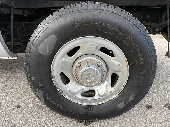 Dodge RAM 2500 5 of 5