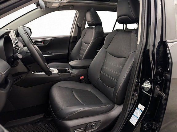 Toyota RAV4 11 of 30