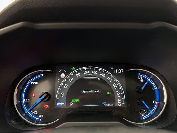Toyota RAV4 17 of 30