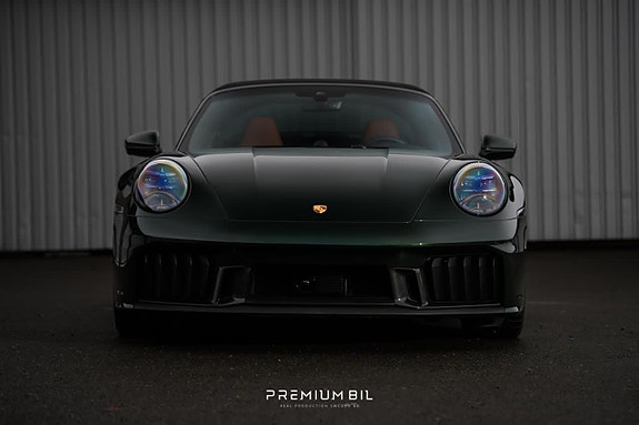 Porsche 911 Targa 4 GTS 4 of 18