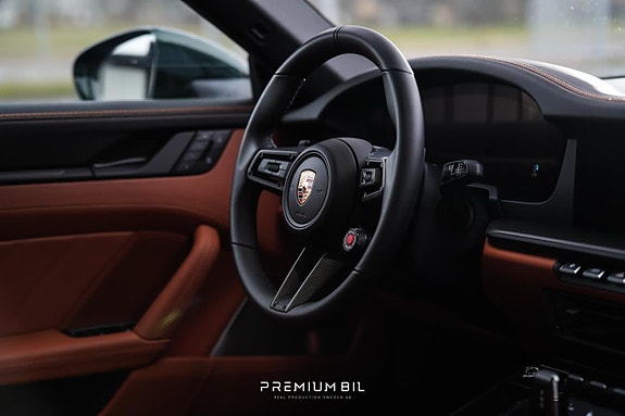 Porsche 911 Targa 4 GTS 7 of 18