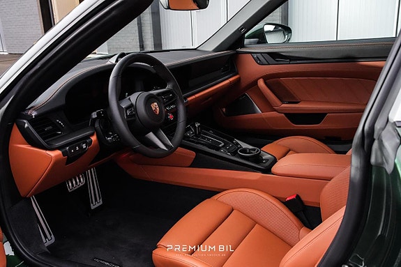 Porsche 911 Targa 4 GTS 10 of 18