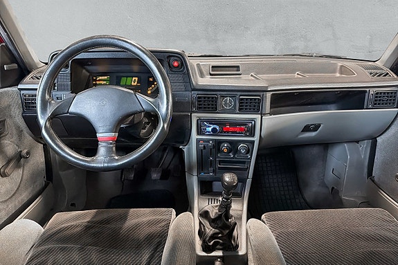 Opel Kadett 13 of 17