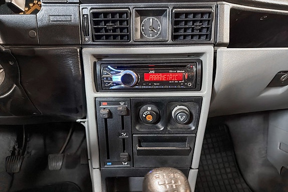 Opel Kadett 14 of 17