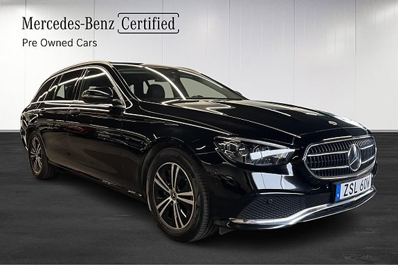 Mercedes-Benz E220 2 of 5