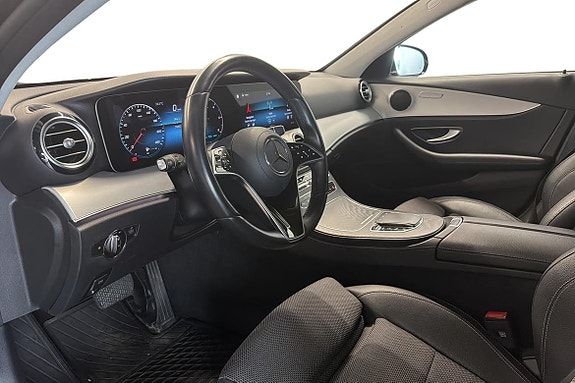 Mercedes-Benz E220 7 of 24