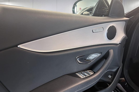 Mercedes-Benz E220 19 of 24