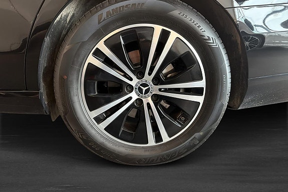 Mercedes-Benz E220 6 of 24