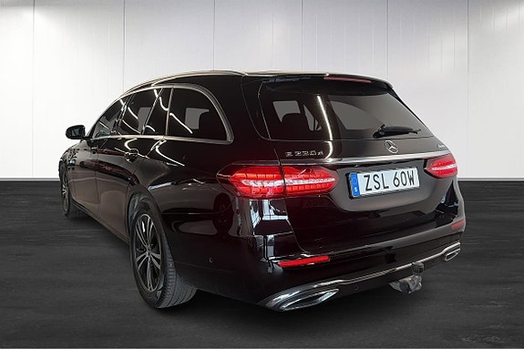 Mercedes-Benz E220 3 of 24