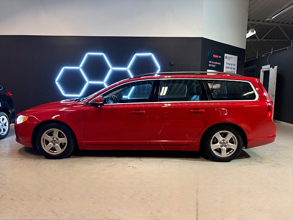 Volvo V70 3 of 5