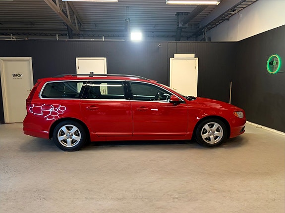 Volvo V70 4 of 5