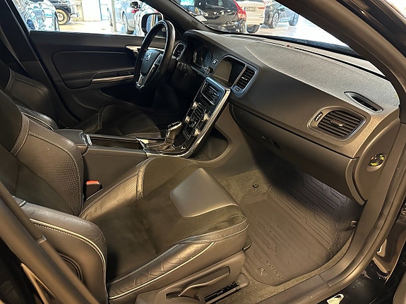 Volvo S60 6 of 18