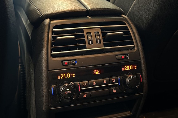 BMW 750d 26 of 27