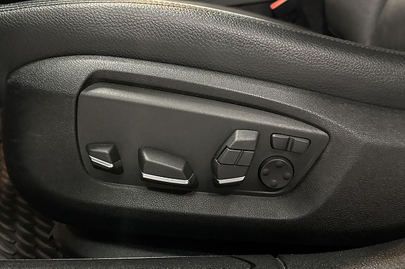 BMW 750d 14 of 27