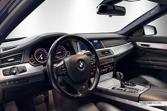 BMW 750d 12 of 27