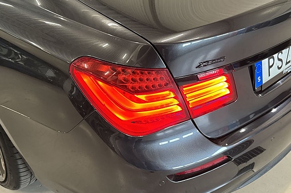 BMW 750d 6 of 27