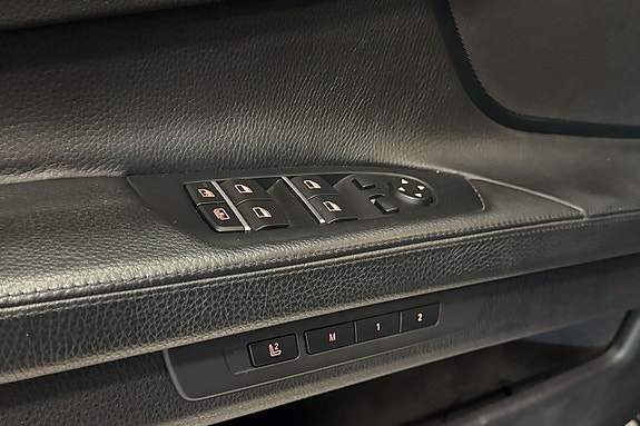 BMW 750d 27 of 27