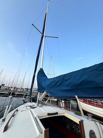 Albin 57 säljes – välhållen klassisk svensk segelbåt 14 of 17