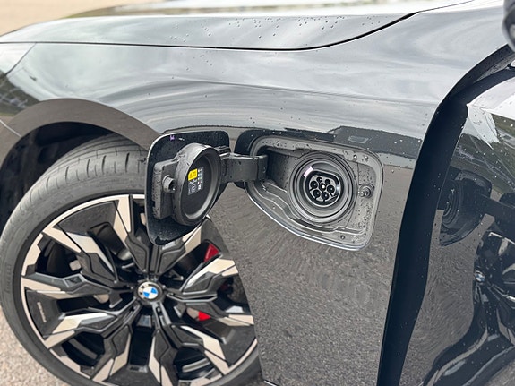 BMW 530e 10 of 24