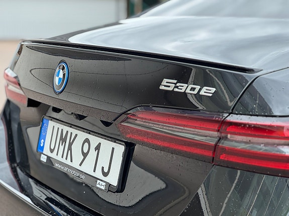 BMW 530e 14 of 24