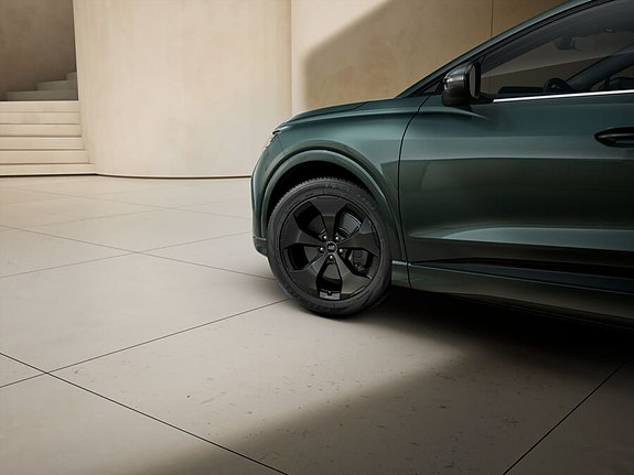 Audi Q4 e-tron 6 of 10