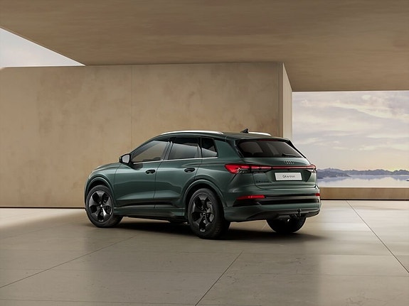 Audi Q4 e-tron 5 of 5