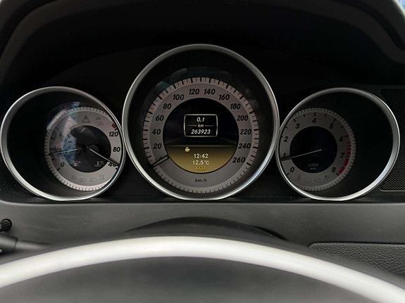 Mercedes-Benz C180 16 of 22