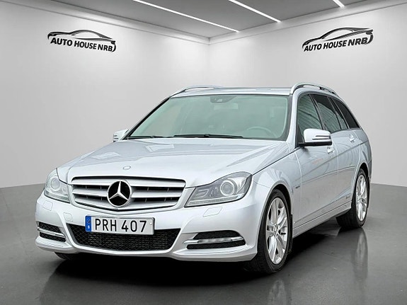 Mercedes-Benz C180 3 of 5