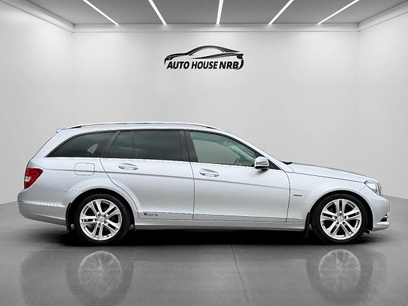 Mercedes-Benz C180 11 of 22