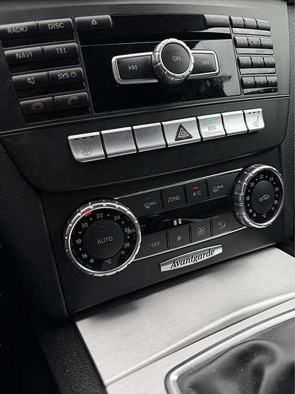 Mercedes-Benz C180 15 of 22