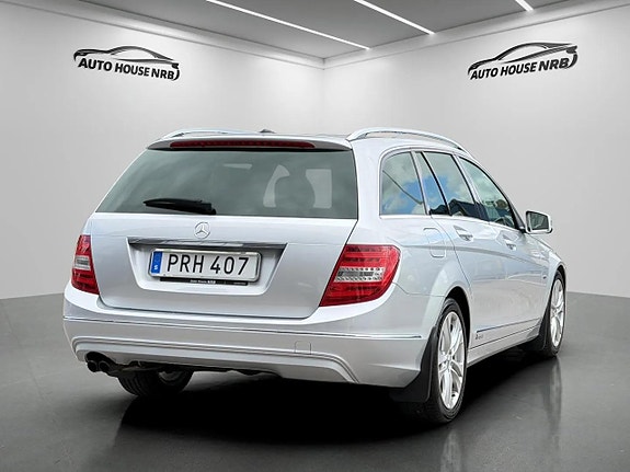 Mercedes-Benz C180 9 of 22