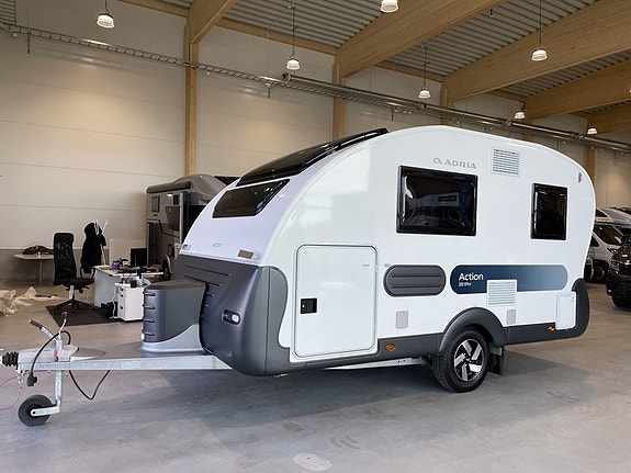 Adria Action 391 PH /B-körkort/1100kg/1599kr/månad/Ny vagn 4 of 5