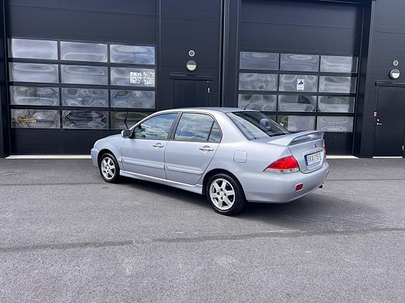 Mitsubishi Lancer 7 of 8