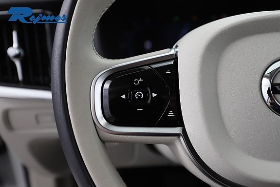 Volvo V90 10 of 30