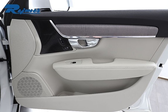 Volvo V90 12 of 30