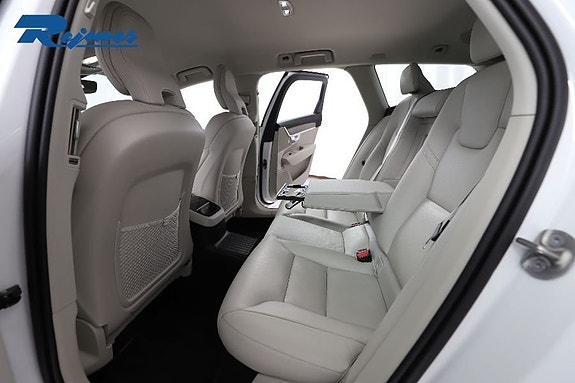 Volvo V90 6 of 30