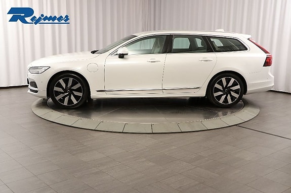 Volvo V90 3 of 30
