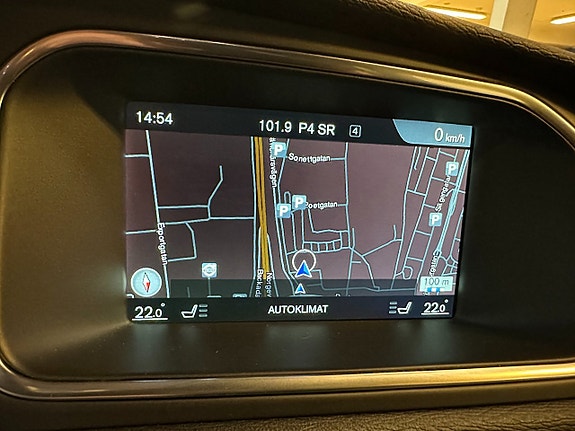 Volvo V40 11 of 15
