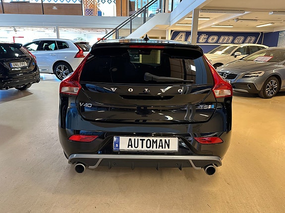 Volvo V40 9 of 15