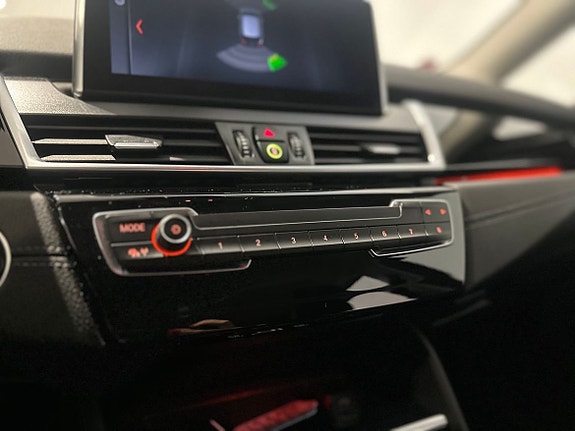 BMW 225xe 14 of 17